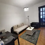 Apartamento Black And White