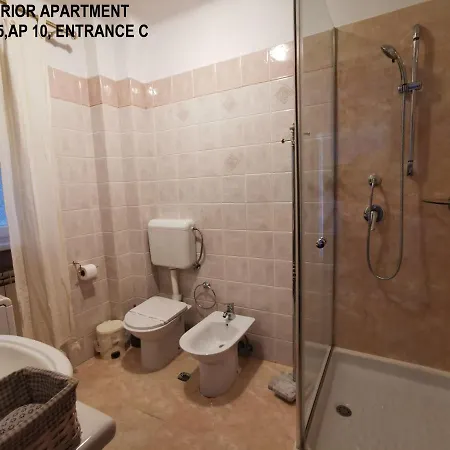 Black And White 公寓 *