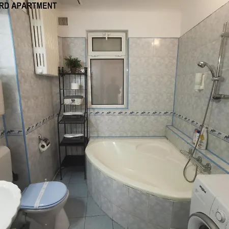 公寓 Black And White 布加勒斯特