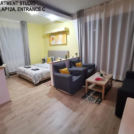 Апартаменты Black And White Бухарест