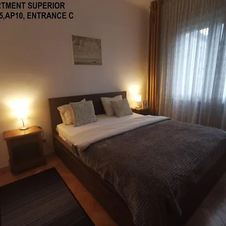 Апартаменты Black And White