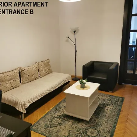 Black And White 公寓