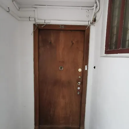 公寓 Black And White