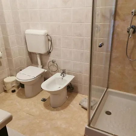 Black And White * 布加勒斯特