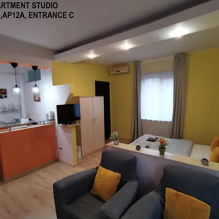 Black And White Апартаменты Бухарест