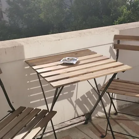 公寓 Black And White 布加勒斯特