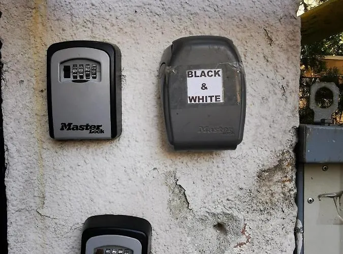 Lejlighed Black And White *