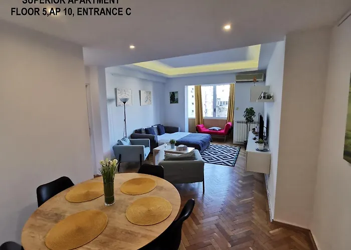 Black And White Apartment Bucharest