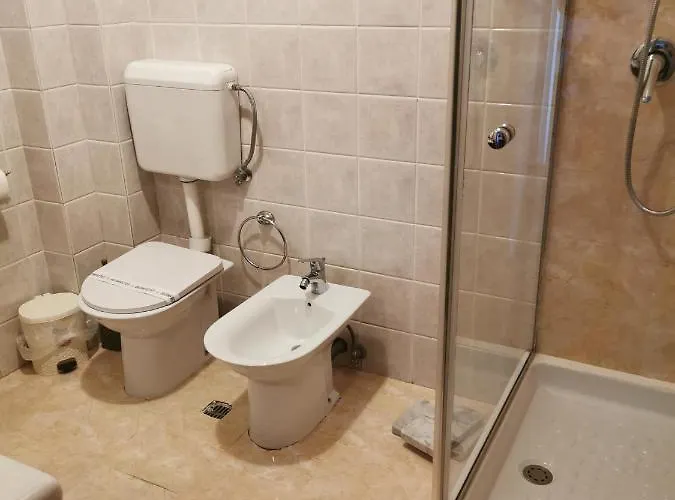 Black And White * Βουκουρέστι