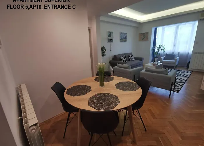 Black And White Apartament Bucureşti